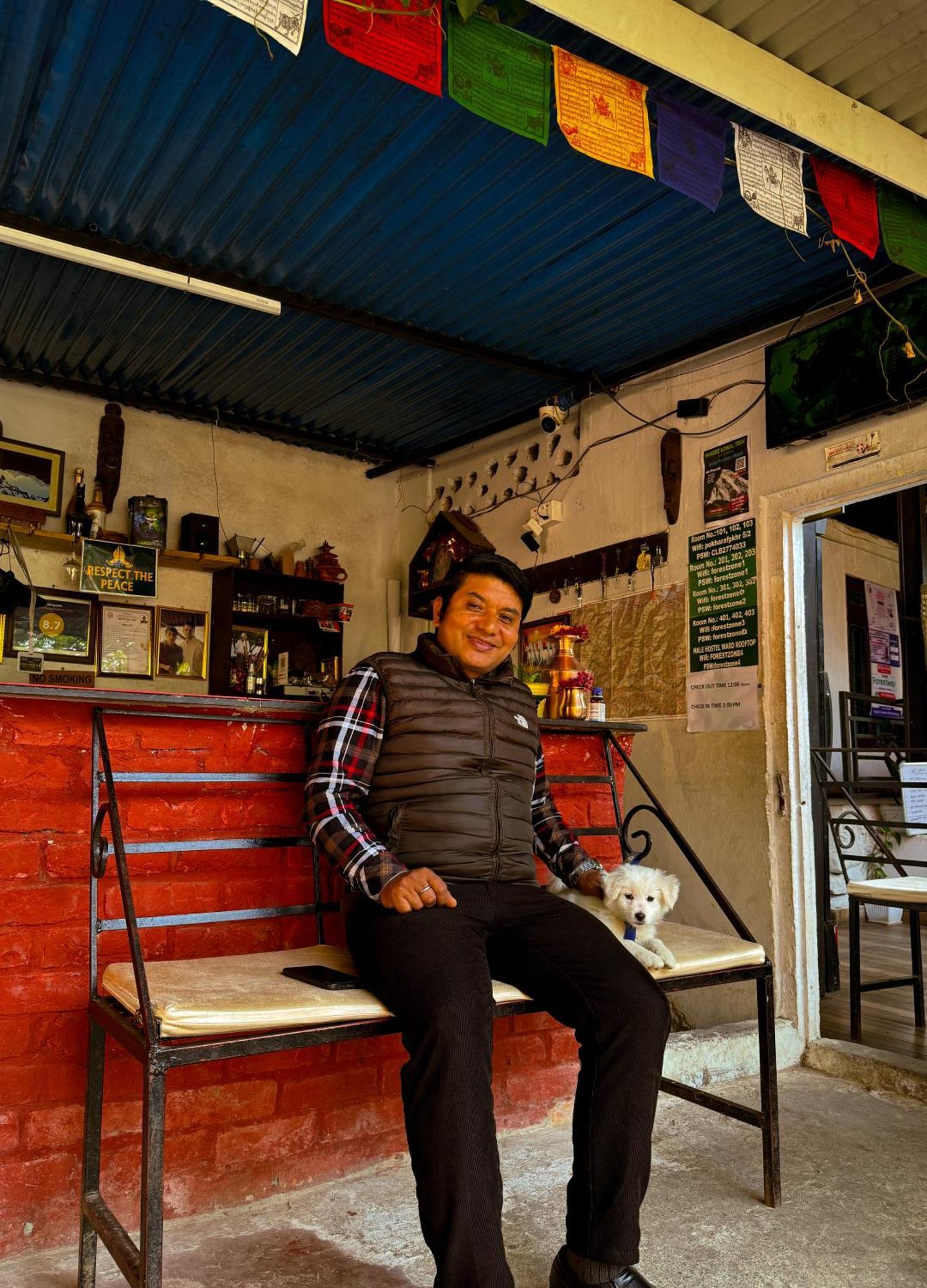 Hotel Forestway Hostel & Backpackers Pokhara Extérieur photo
